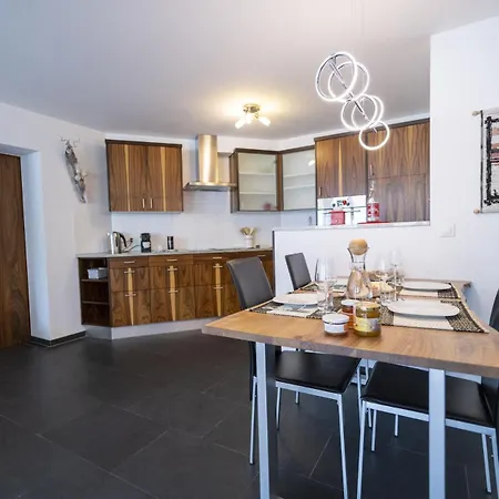 Chasa Taverna Costa Dad Archas Parterre * 散特