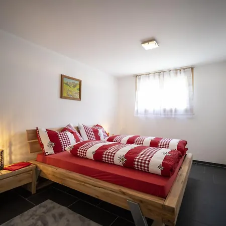 Chasa Taverna Costa Dad Archas Parterre 公寓 散特